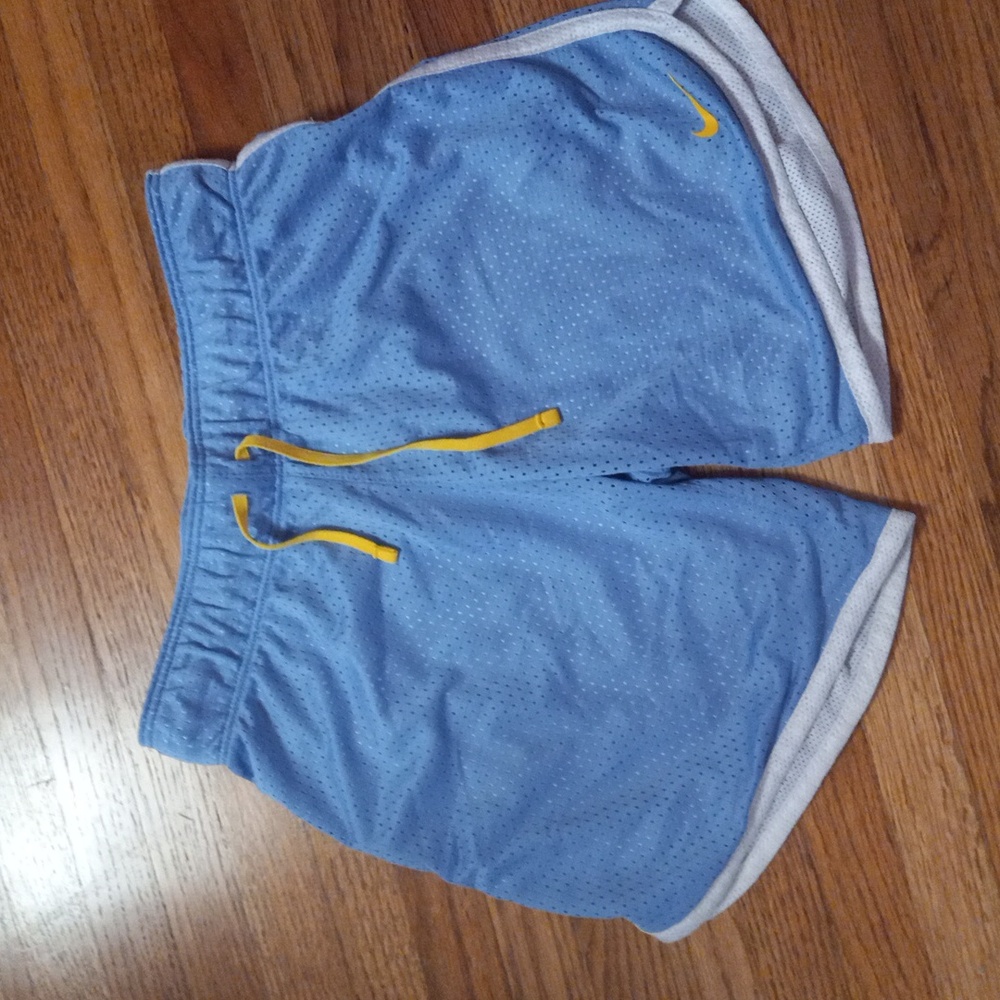 Nike girls shorts